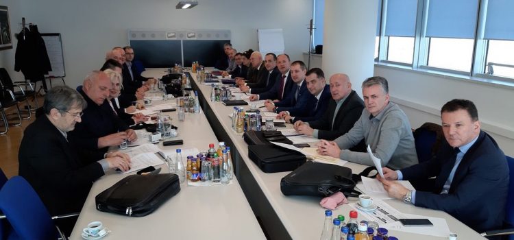 Потписан Правилник о стимулативним отпремнинама у електродистрибутивним предузећима Потписан Правилник о стимулативним отпремнинама у електродистрибутивним предузећима